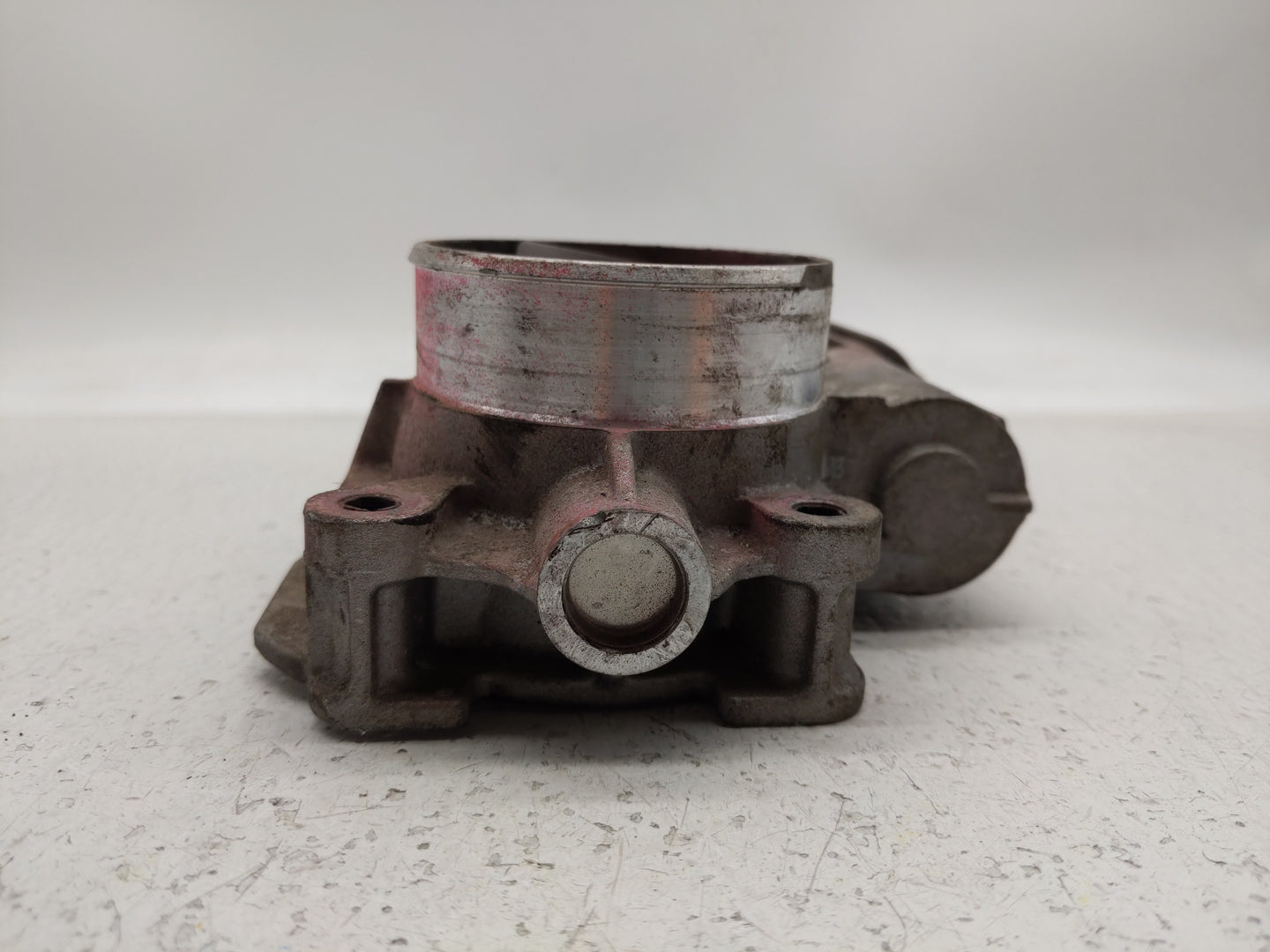 2010-2011 Chevrolet Equinox Throttle Body P/N:186AA Fits Fits 2007 2008 2009 2010 2011 2012 OEM Used Auto Parts - Oemusedaut