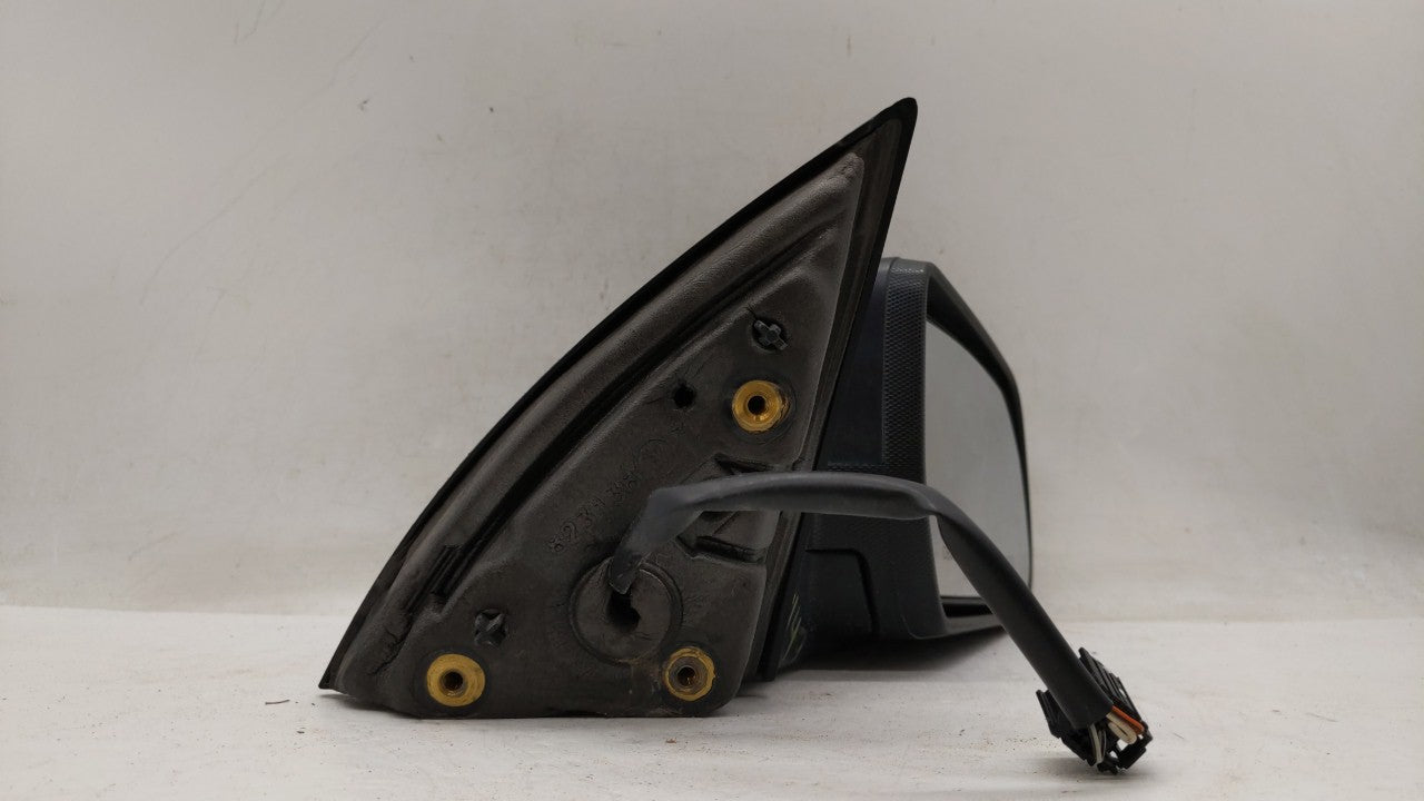 2010-2011 Chevrolet Equinox Passenger Side View Mirror - Right Door Mirror OEM Used - Oemusedautoparts1.com