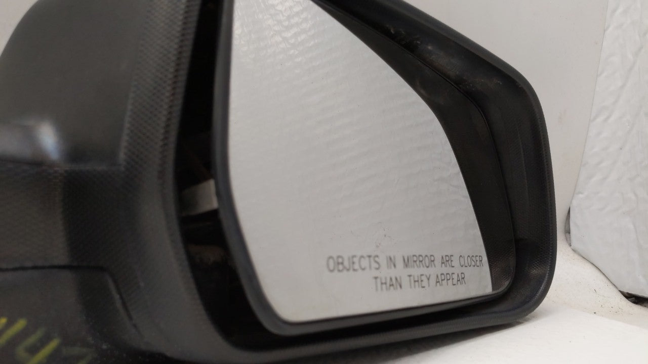 2010-2011 Chevrolet Equinox Passenger Side View Mirror - Right Door Mirror OEM Used - Oemusedautoparts1.com