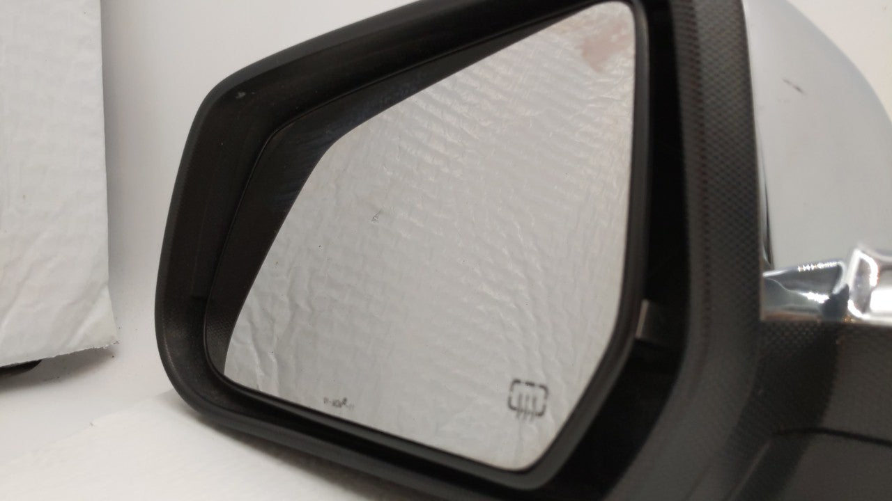 2010-2011 Chevrolet Equinox Driver Side View Mirror - Left Door Mirror OEM Used - Oemusedautoparts1.com