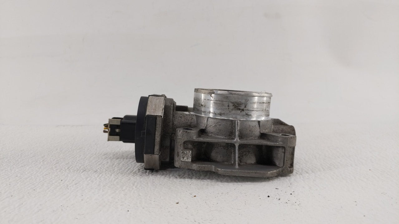 2010-2011 Chevrolet Equinox Throttle Body P/N:668AA 186AA Fits Fits 2007 2008 2009 2010 2011 2012 OEM Used Auto Parts - Oemu