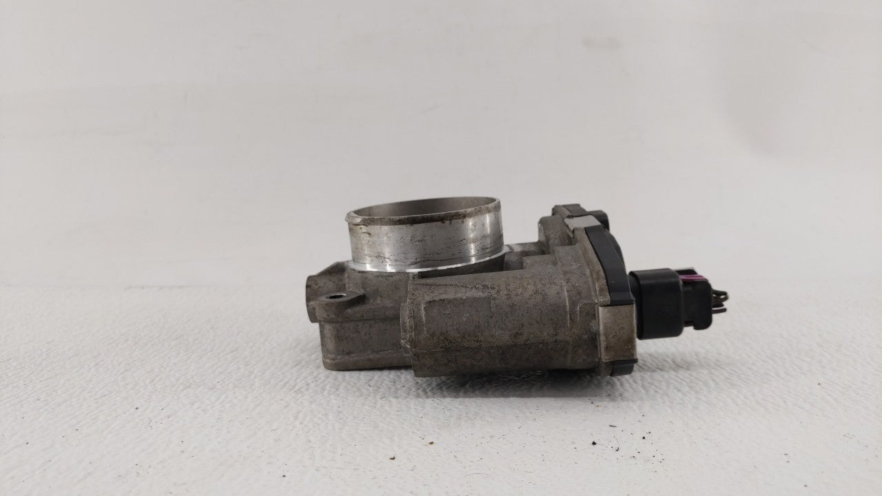 2010-2011 Chevrolet Equinox Throttle Body P/N:668AA 186AA Fits Fits 2007 2008 2009 2010 2011 2012 OEM Used Auto Parts - Oemu