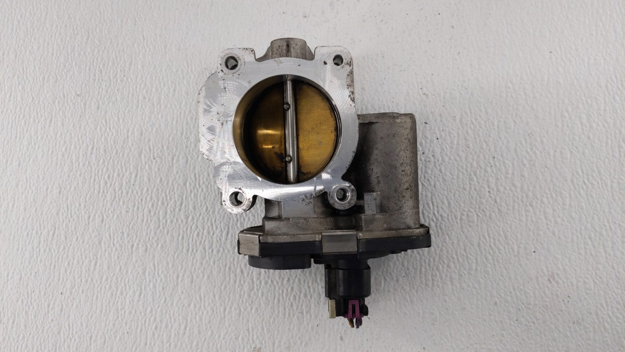 2010-2011 Chevrolet Equinox Throttle Body P/N:668AA 186AA Fits Fits 2007 2008 2009 2010 2011 2012 OEM Used Auto Parts - Oemu