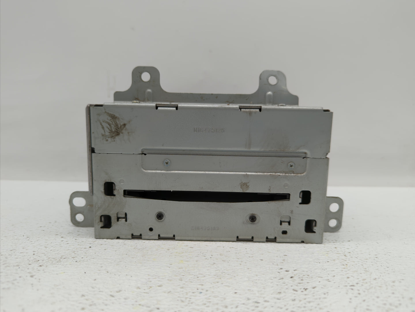 2010-2010 Chevrolet Equinox Am Fm Cd Player Radio Receiver - Oemusedautoparts1.com