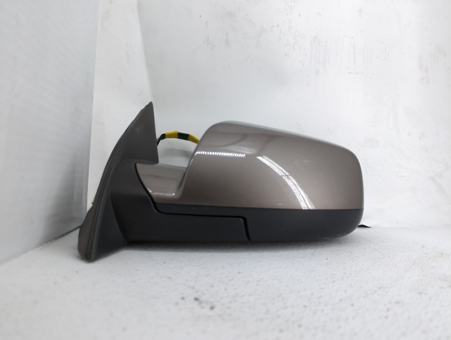 2010-2011 Chevrolet Equinox Driver Side View Mirror - Left Door Mirror OEM Used - Oemusedautoparts1.com