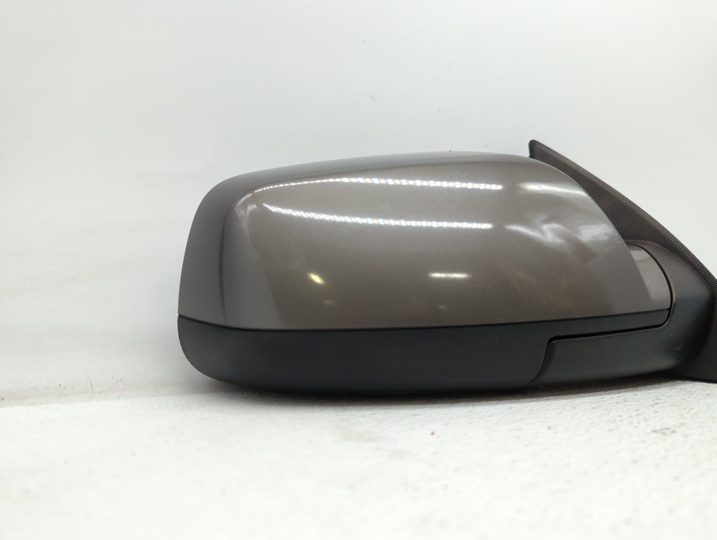 2010-2011 Chevrolet Equinox Passenger Side View Mirror - Right Door Mirror OEM Used - Oemusedautoparts1.com