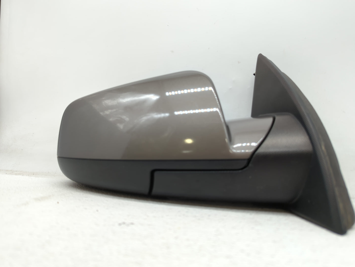2010-2011 Chevrolet Equinox Passenger Side View Mirror - Right Door Mirror OEM Used - Oemusedautoparts1.com
