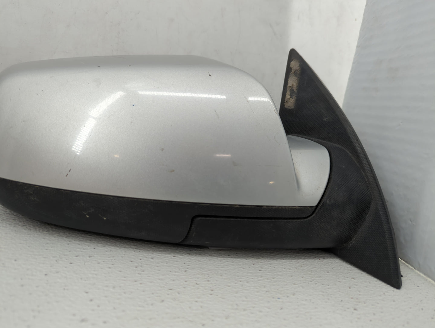 2010-2011 Chevrolet Equinox Passenger Side View Mirror - Right Door Mirror OEM Used - Oemusedautoparts1.com