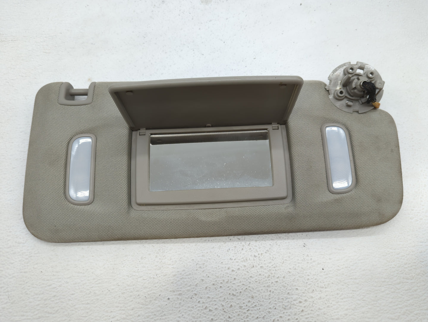 2010-2017 Chevrolet Equinox Sun Visor Shade Replacement Passenger Right Mirror Fits Fits 2010 2011 2012 2013 2014 2015 2016 