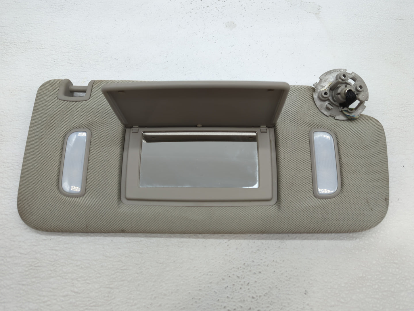 2010-2017 Chevrolet Equinox Sun Visor Shade Replacement Passenger Right Mirror Fits Fits 2010 2011 2012 2013 2014 2015 2016 