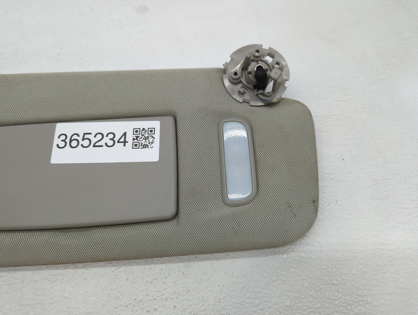 2010-2017 Chevrolet Equinox Sun Visor Shade Replacement Passenger Right Mirror Fits Fits 2010 2011 2012 2013 2014 2015 2016 