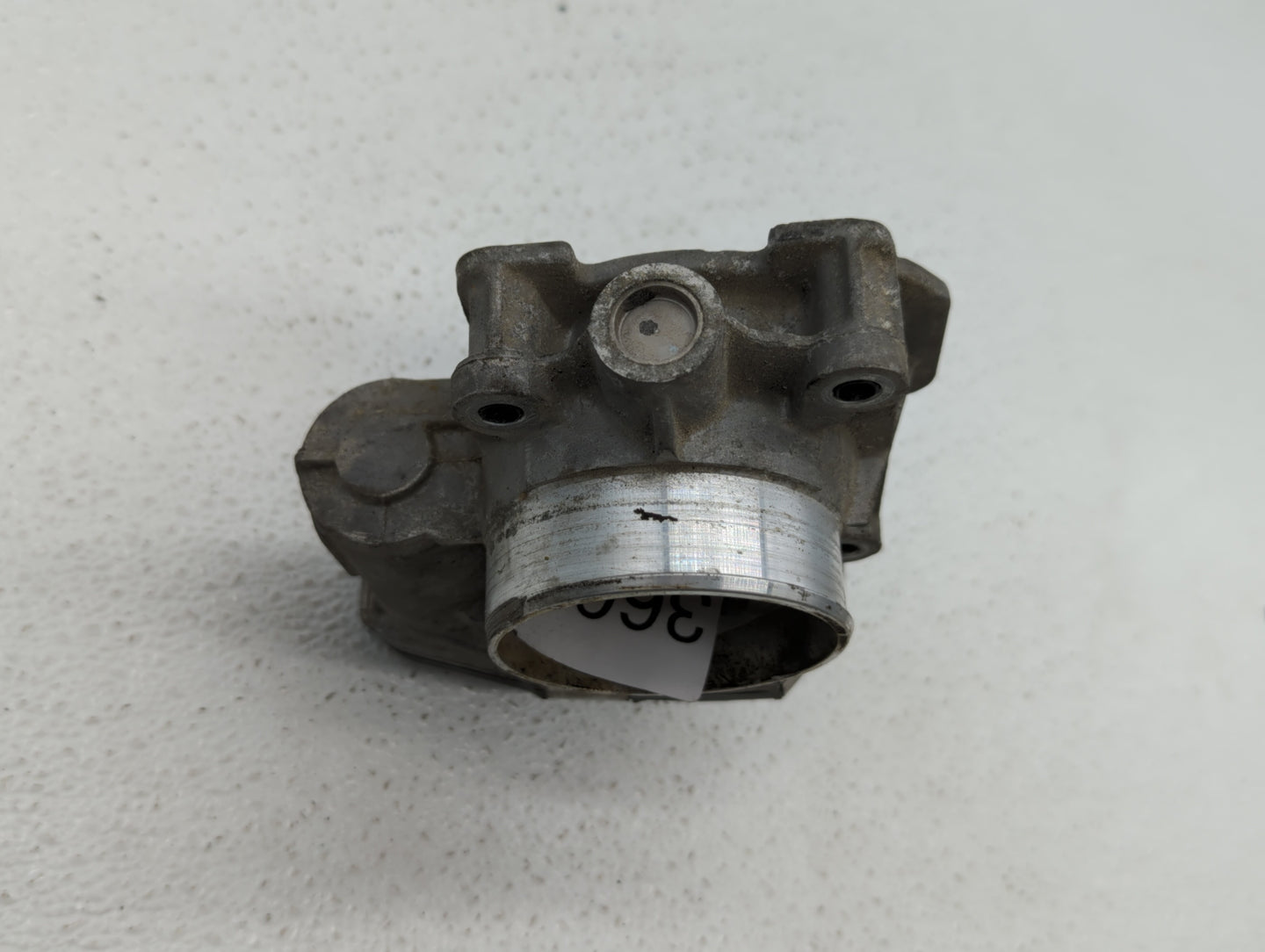 2010-2011 Chevrolet Equinox Throttle Body P/N:9B4G-9F991-A 668AA, 186AA Fits Fits 2007 2008 2009 2010 2011 2012 OEM Used Aut