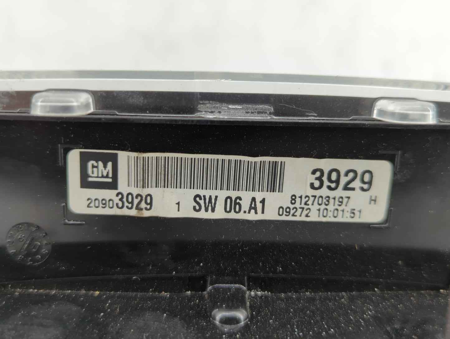 2010 Chevrolet Equinox Instrument Cluster Speedometer Gauges P/N:812703197 20903929 Fits OEM Used Auto Parts - Oemusedautopa