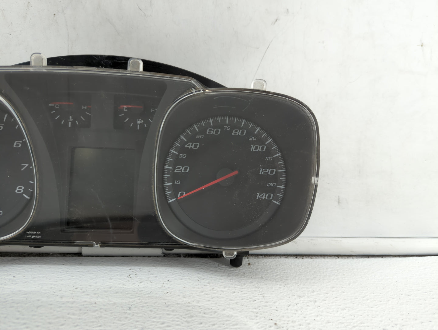 2010 Chevrolet Equinox Instrument Cluster Speedometer Gauges P/N:20919738 20903929, 20838838 Miles: Fits OEM Used Auto Parts