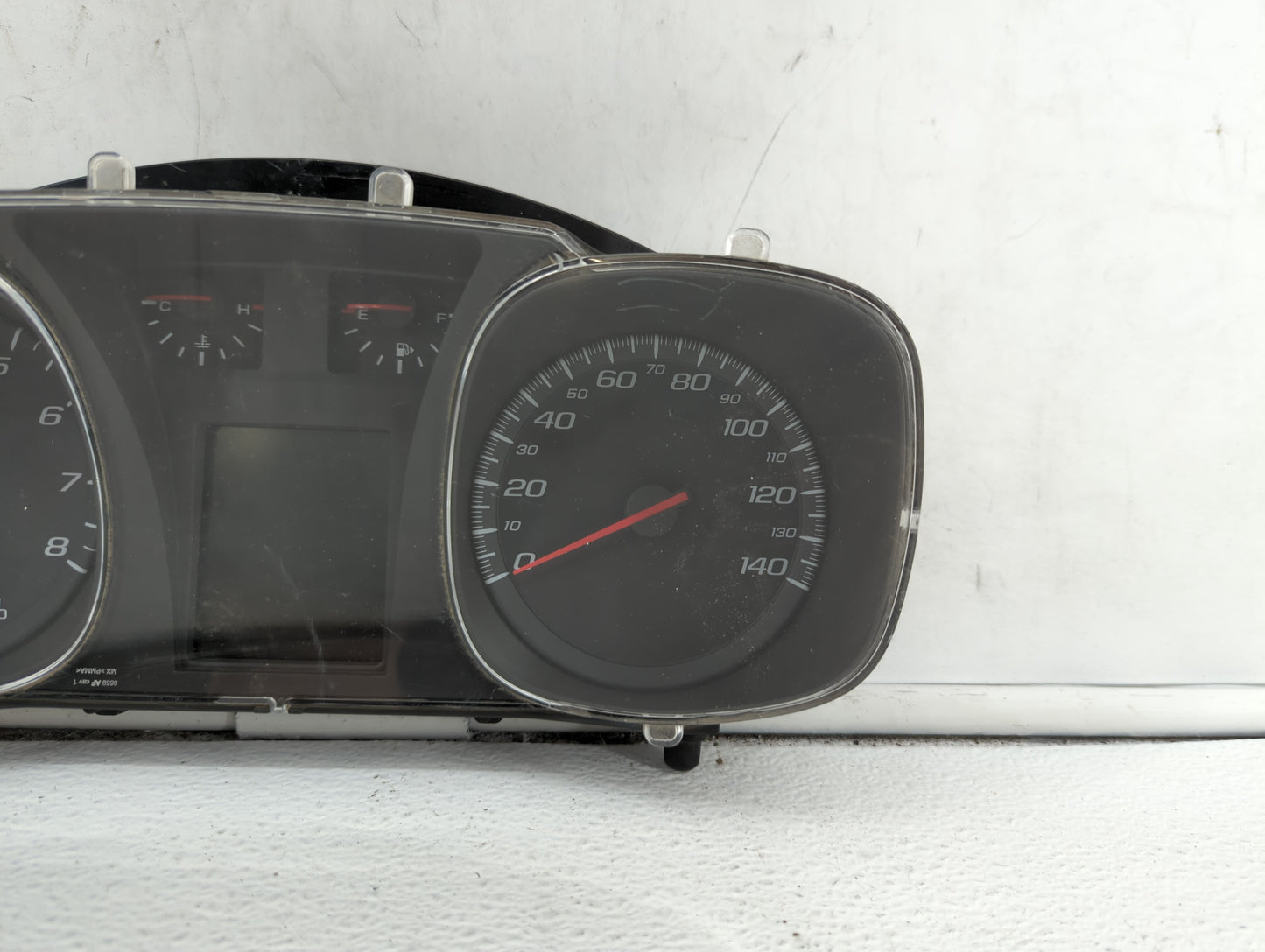 2010 Chevrolet Equinox Instrument Cluster Speedometer Gauges P/N:20919738 20903929, 20838838 Miles: Fits OEM Used Auto Parts