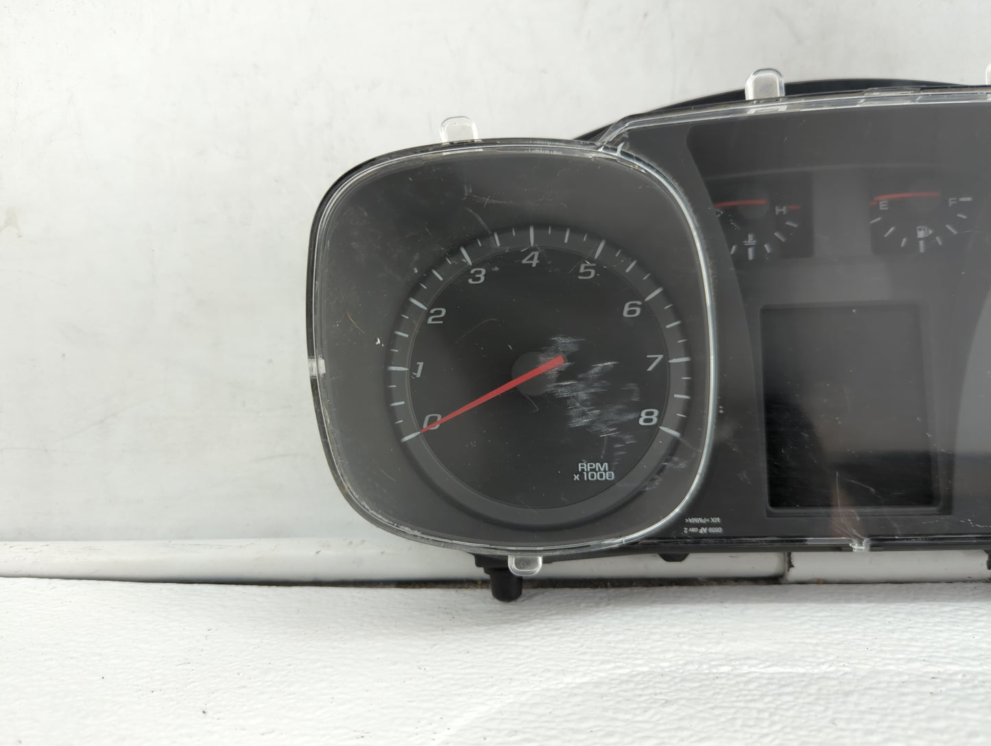 2010 Chevrolet Equinox Instrument Cluster Speedometer Gauges P/N:20919738 Miles: Fits OEM Used Auto Parts - Oemusedautoparts