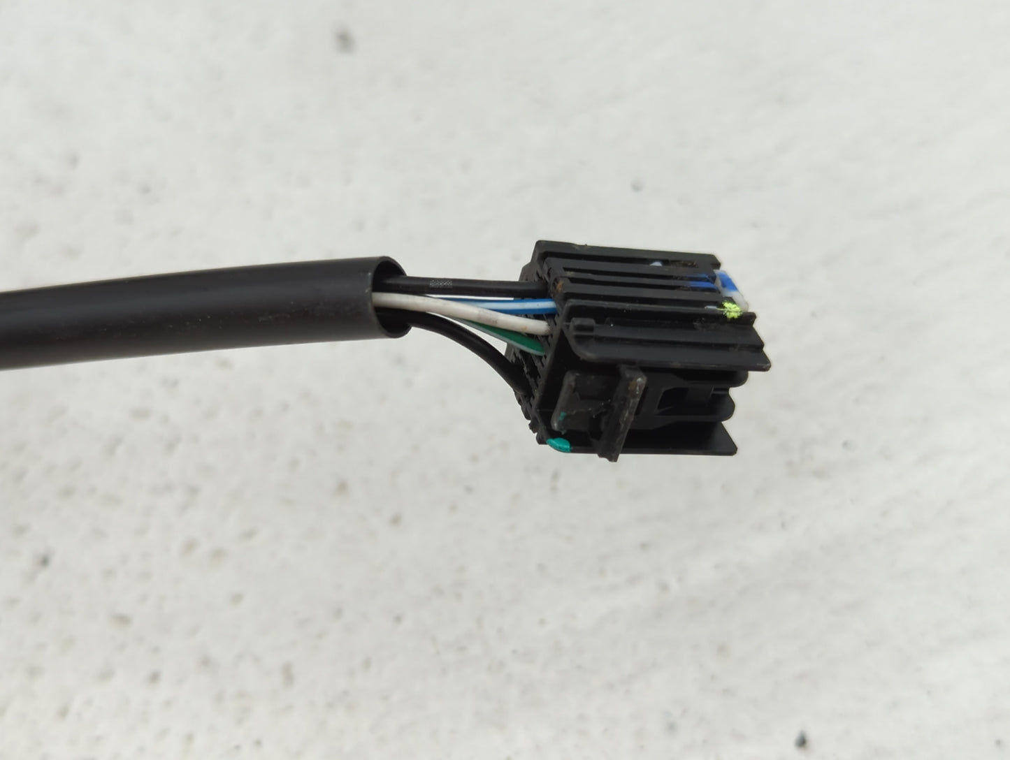 2010-2011 Chevrolet Equinox Driver Side View Mirror - Left Door Mirror OEM Used - Oemusedautoparts1.com