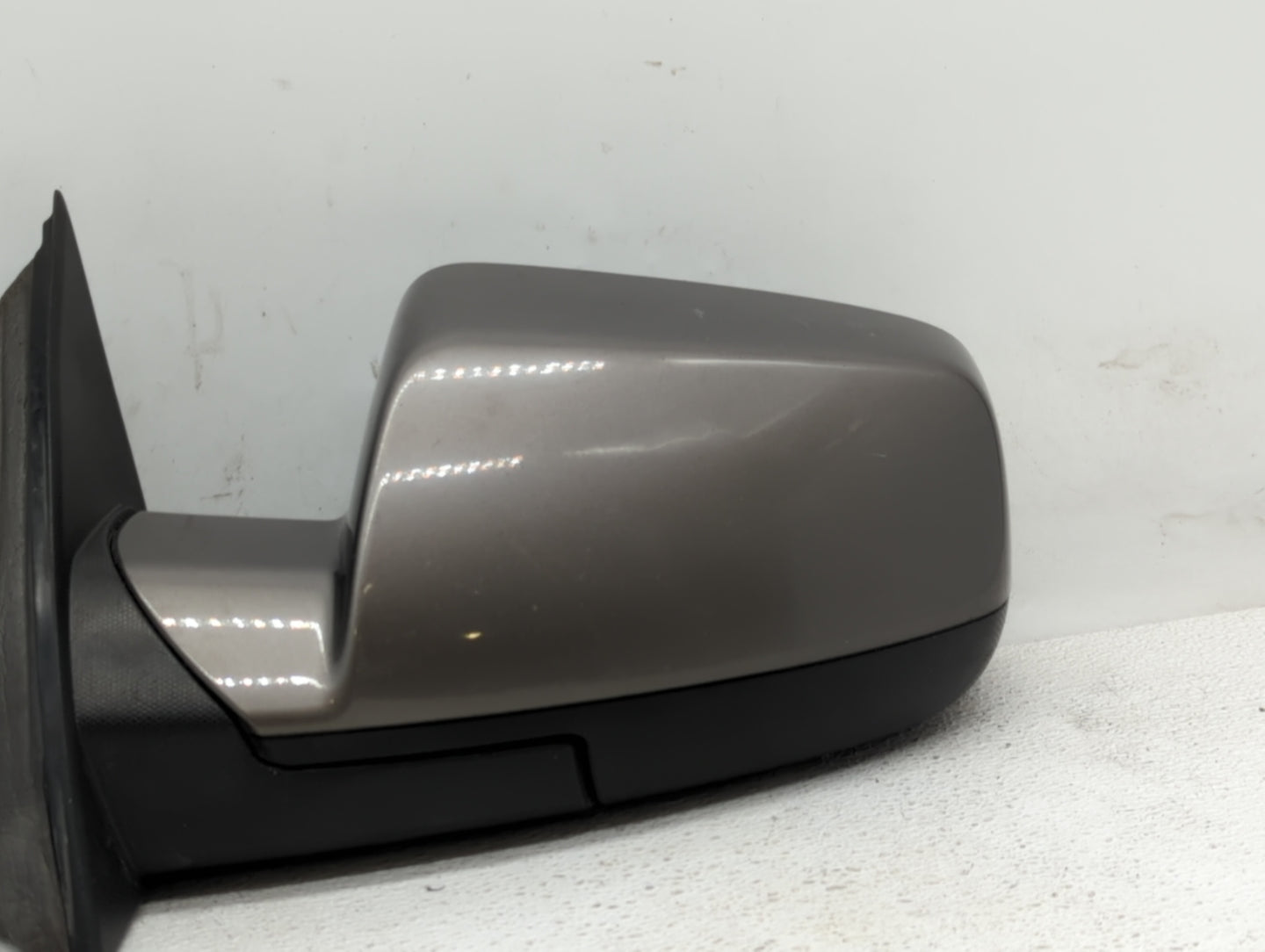2010-2011 Chevrolet Equinox Driver Side View Mirror - Left Door Mirror OEM Used - Oemusedautoparts1.com