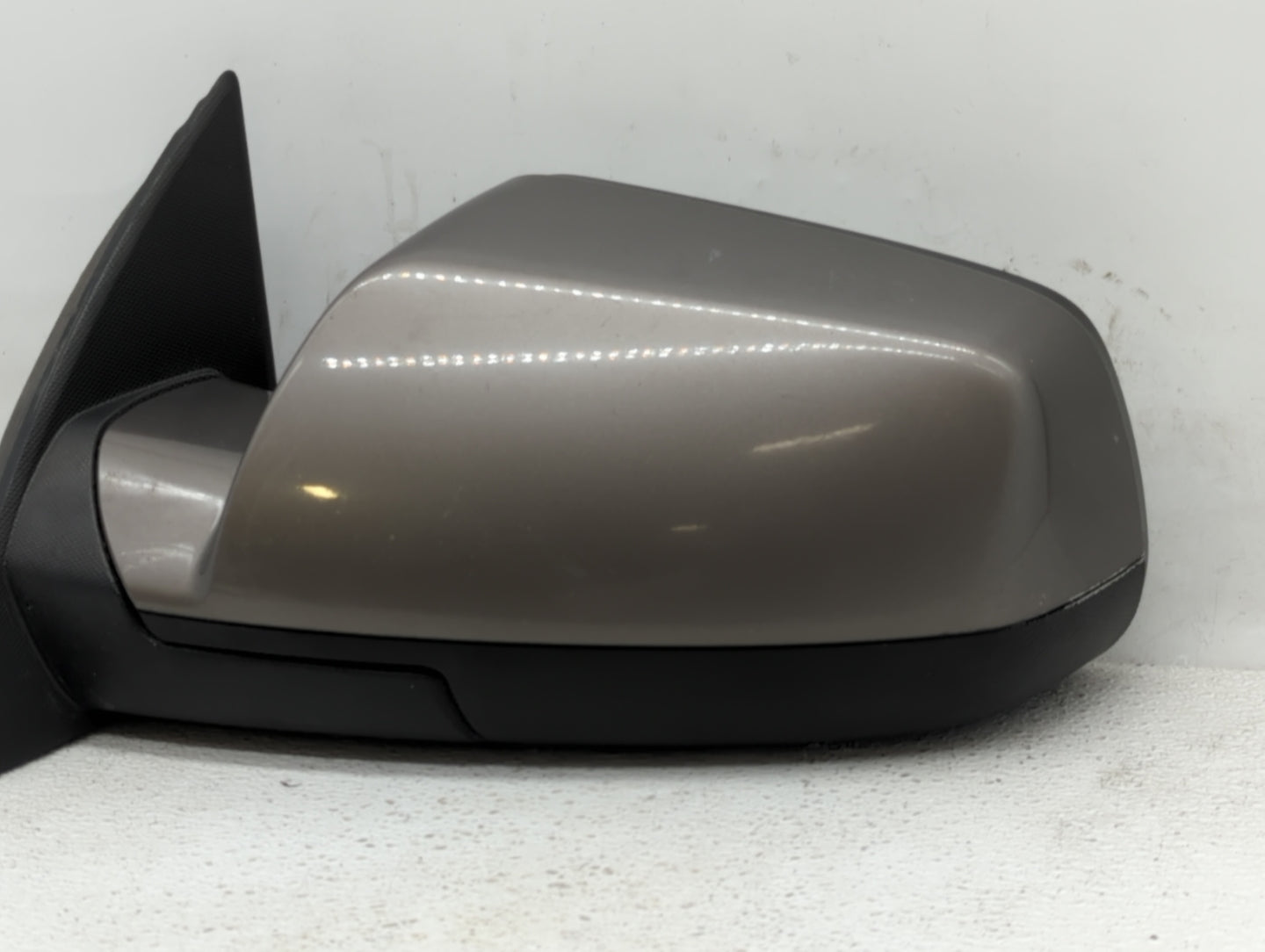 2010-2011 Chevrolet Equinox Driver Side View Mirror - Left Door Mirror OEM Used - Oemusedautoparts1.com