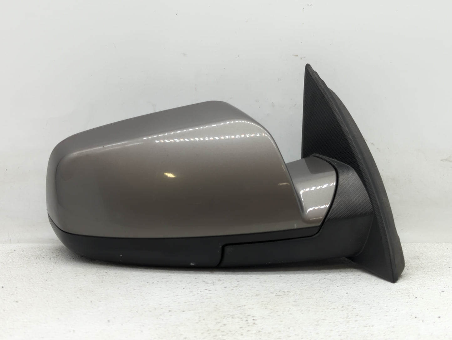 2010-2011 Chevrolet Equinox Passenger Side View Mirror - Right Door Mirror OEM Used - Oemusedautoparts1.com