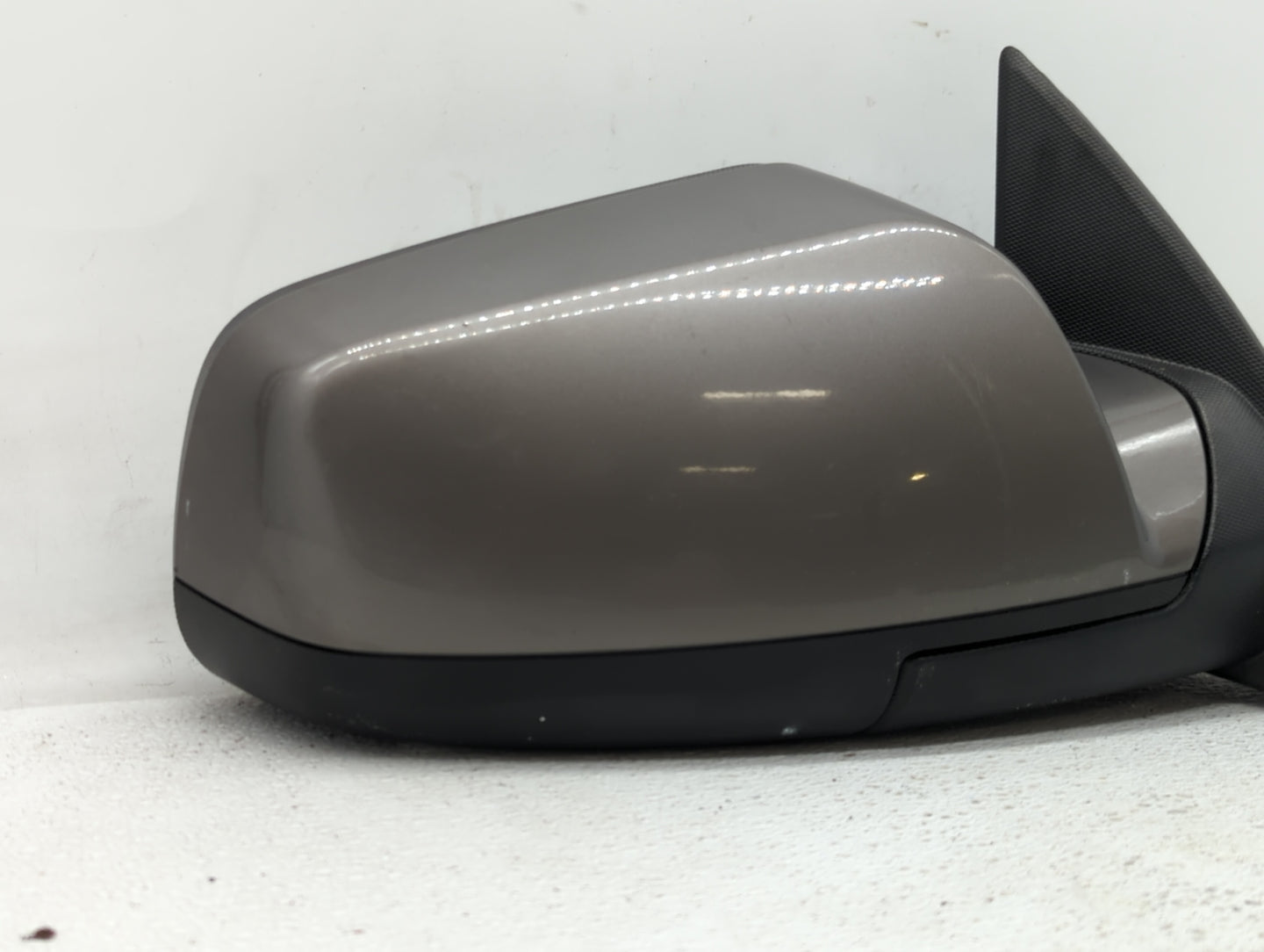 2010-2011 Chevrolet Equinox Passenger Side View Mirror - Right Door Mirror OEM Used - Oemusedautoparts1.com