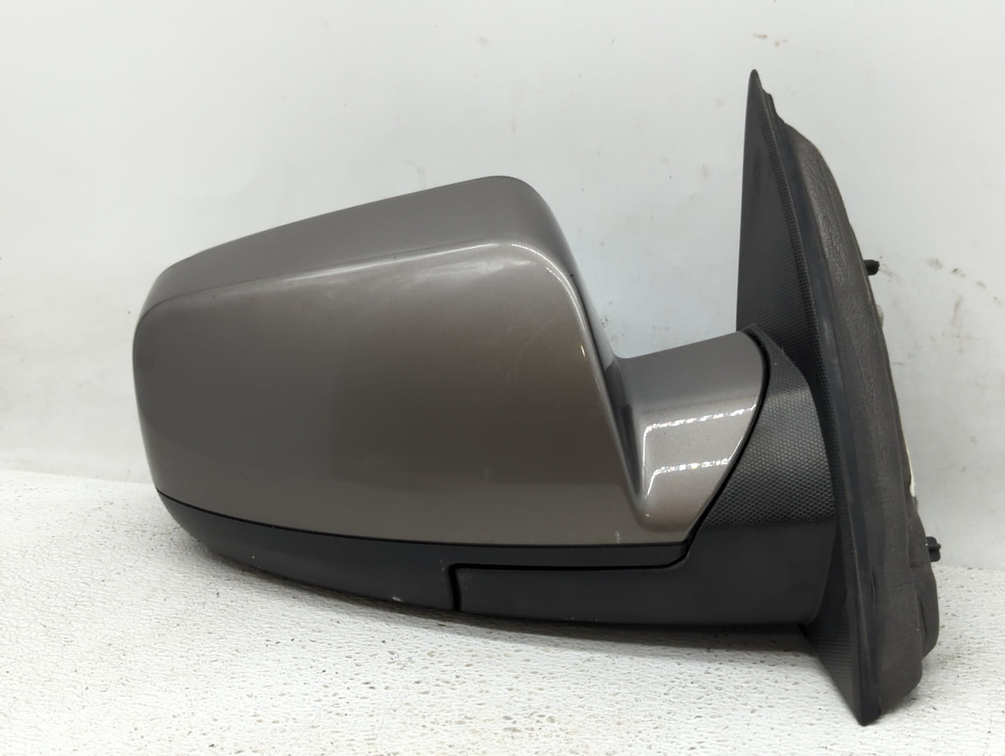2010-2011 Chevrolet Equinox Passenger Side View Mirror - Right Door Mirror OEM Used - Oemusedautoparts1.com