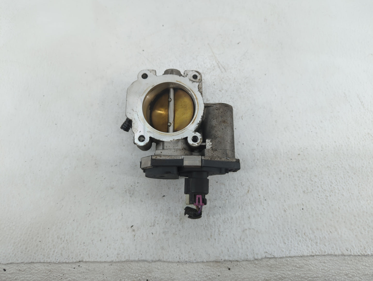 2010-2011 Chevrolet Equinox Throttle Body P/N:9B4G-9F991-A 668AA, 186AA Fits Fits 2007 2008 2009 2010 2011 2012 OEM Used Aut