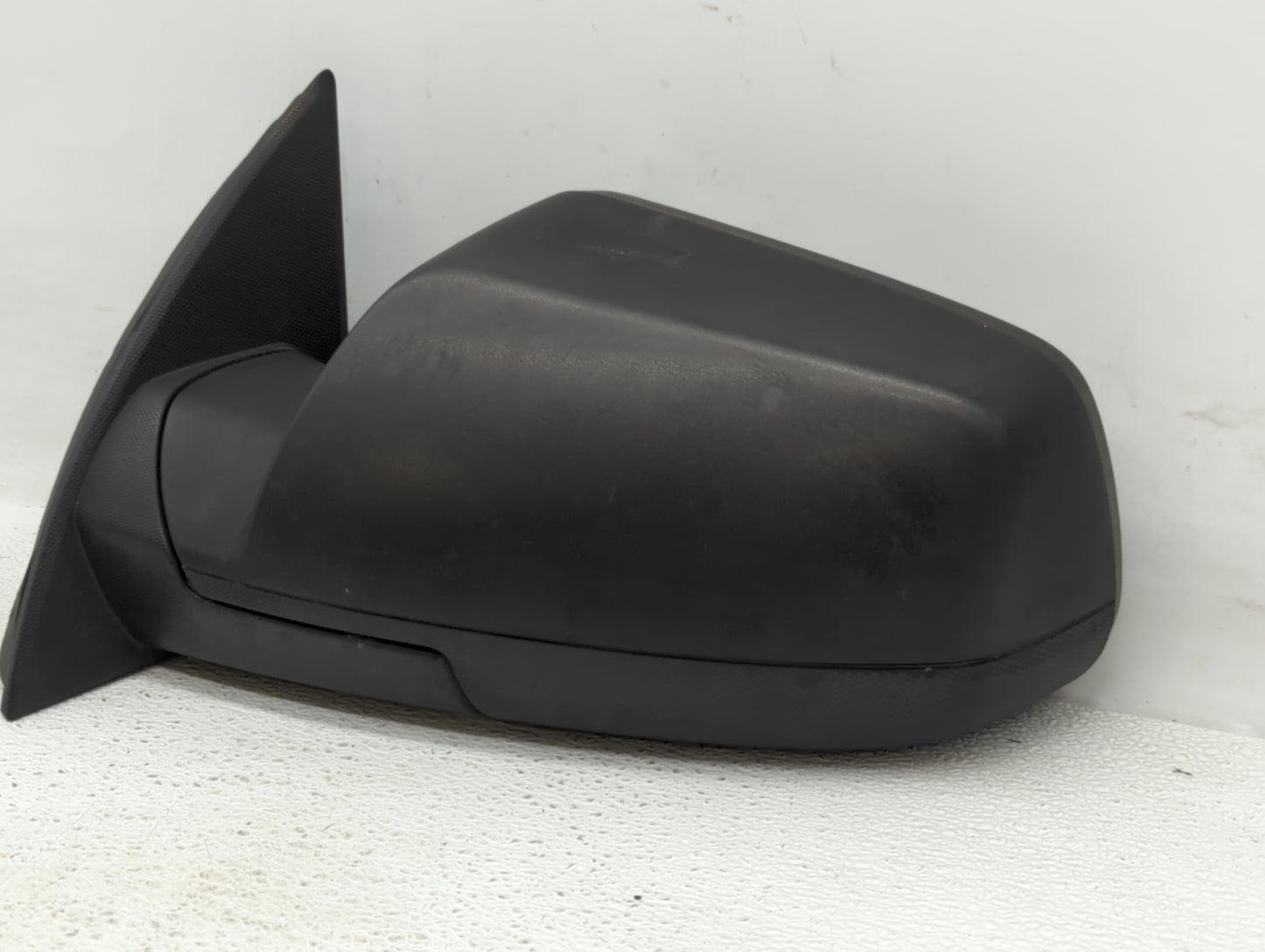 2010-2011 Chevrolet Equinox Driver Side View Mirror - Left Door Mirror OEM Used - Oemusedautoparts1.com
