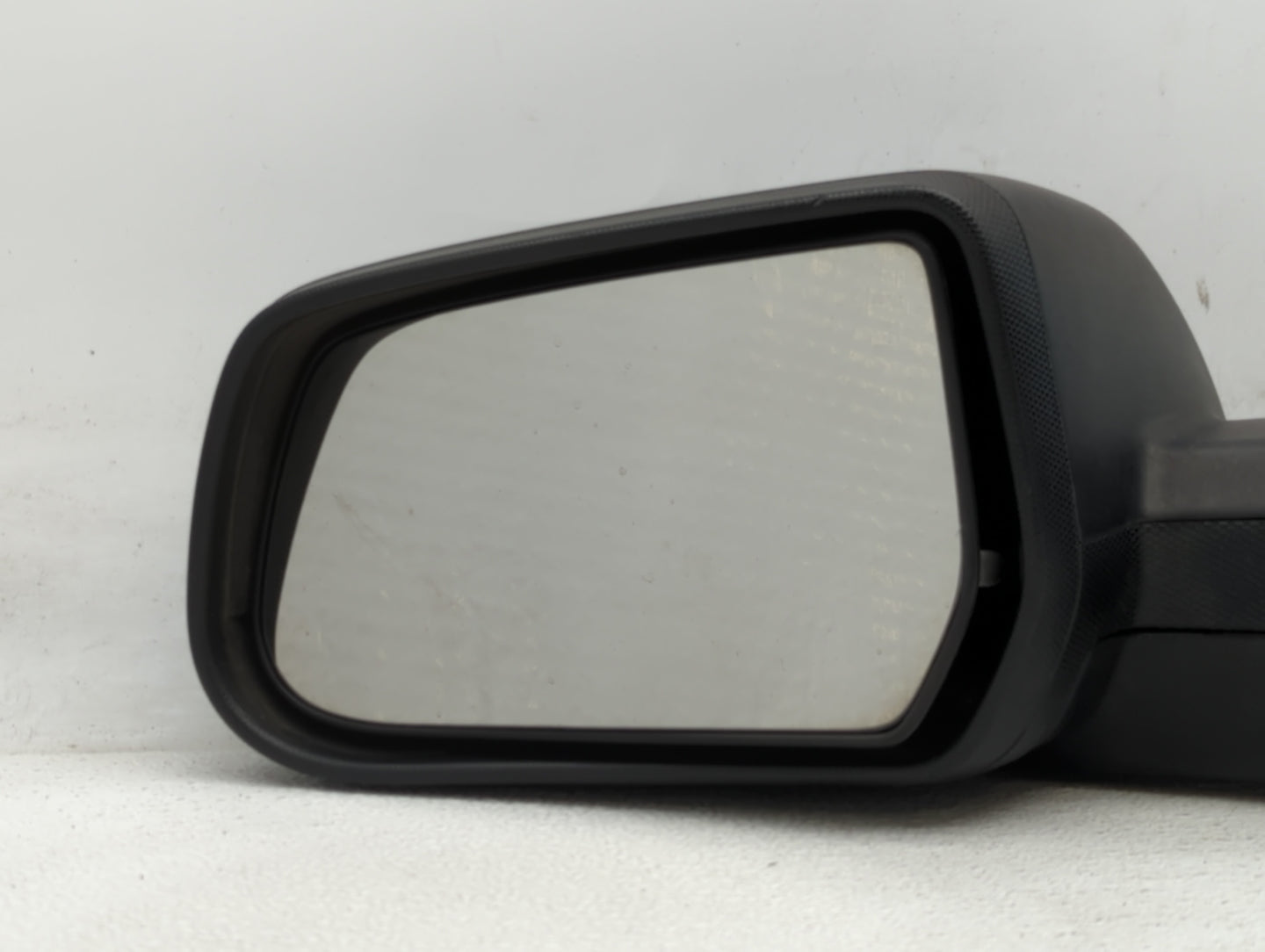 2010-2011 Chevrolet Equinox Driver Side View Mirror - Left Door Mirror OEM Used - Oemusedautoparts1.com