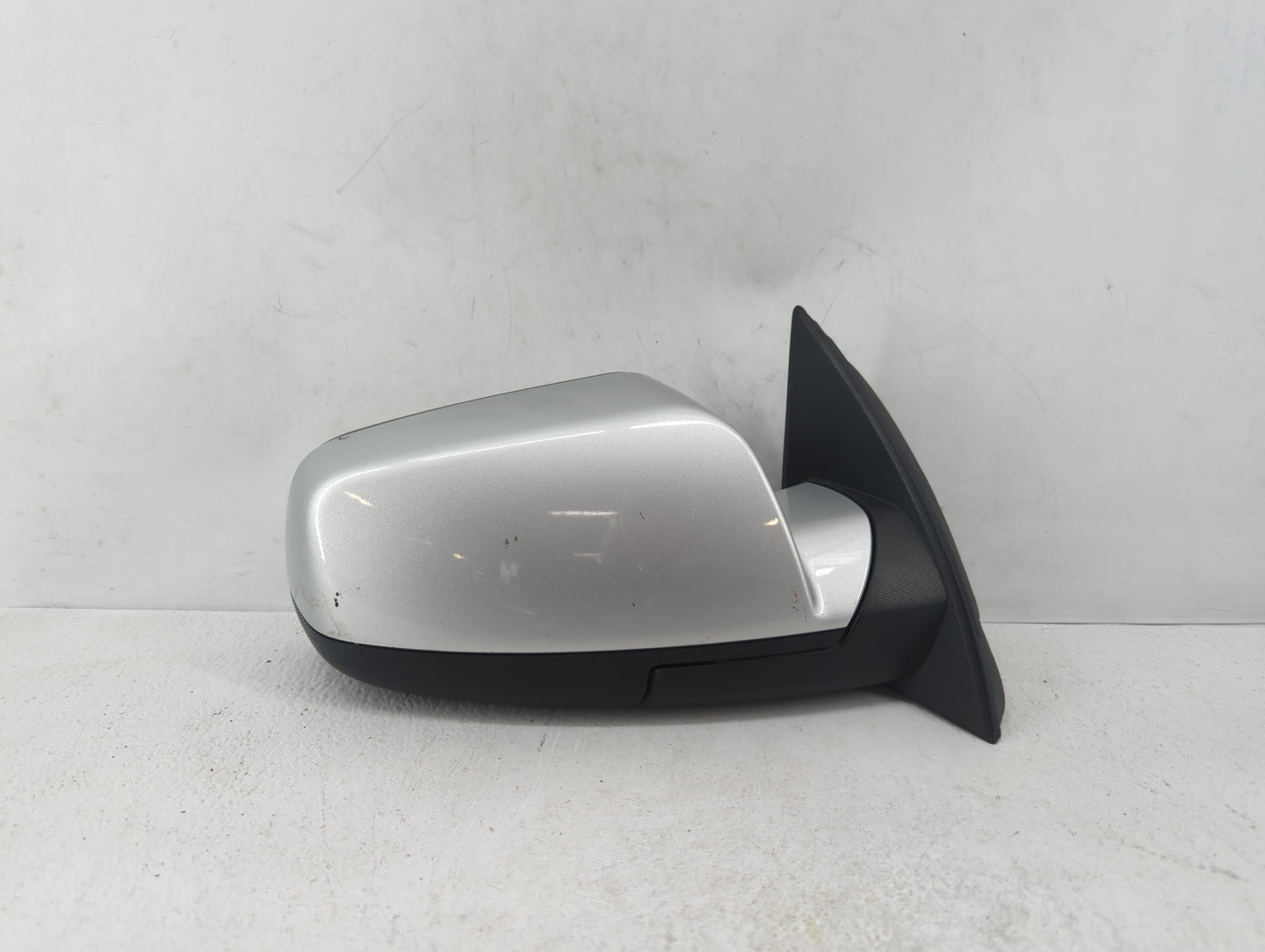 2010-2011 Chevrolet Equinox Passenger Side View Mirror - Right Door Mirror OEM Used - Oemusedautoparts1.com