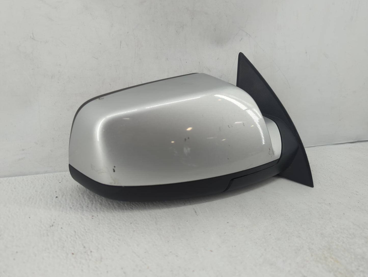 2010-2011 Chevrolet Equinox Passenger Side View Mirror - Right Door Mirror OEM Used - Oemusedautoparts1.com