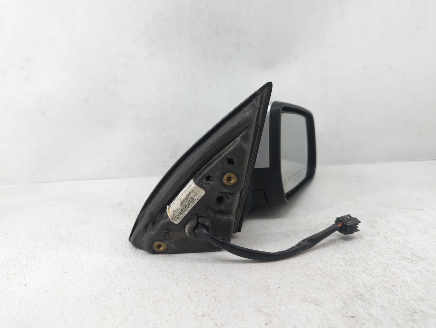 2010-2011 Chevrolet Equinox Passenger Side View Mirror - Right Door Mirror OEM Used - Oemusedautoparts1.com
