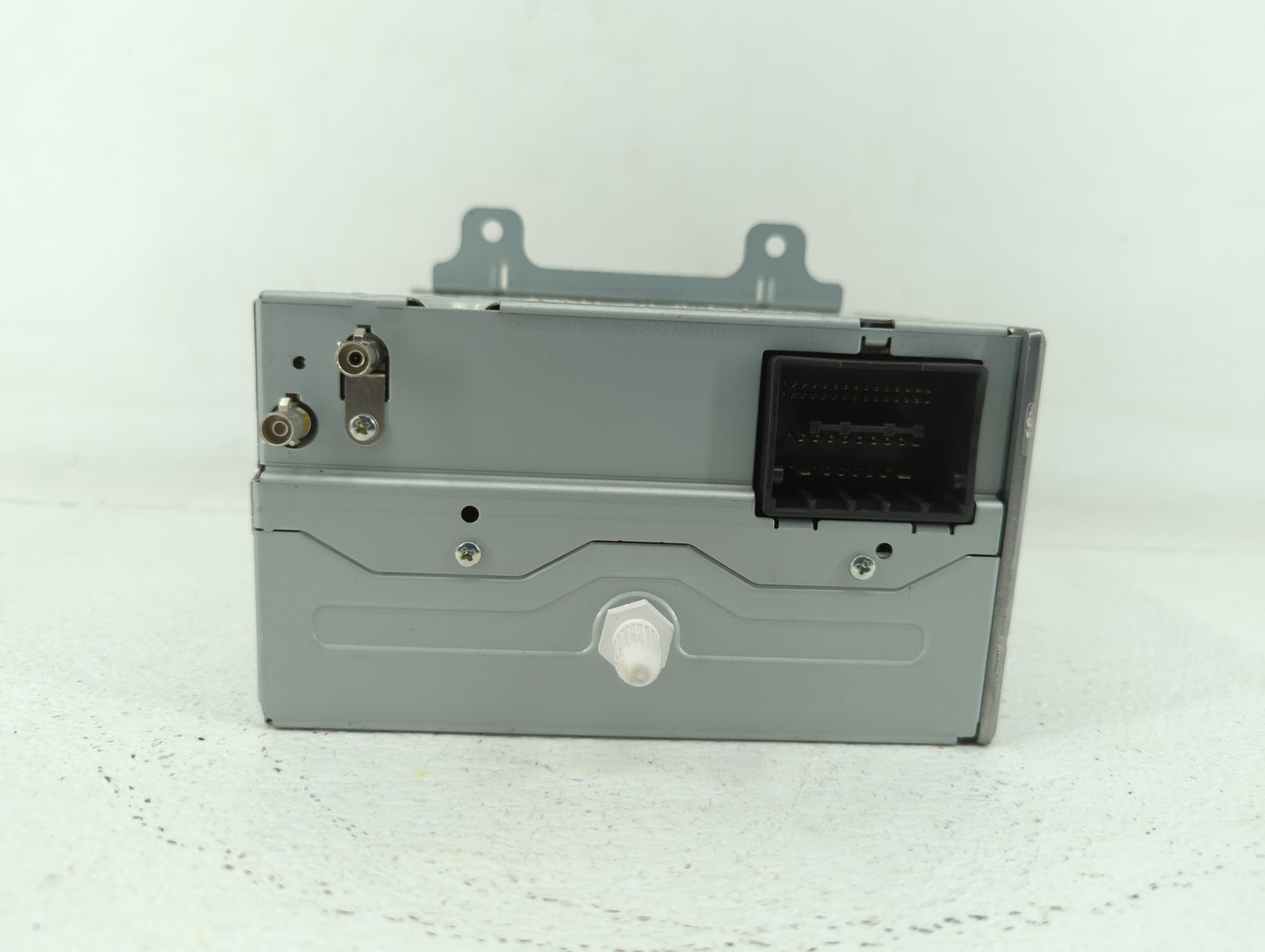 2010 Chevrolet Equinox Radio AM FM Cd Player Receiver Replacement P/N:20907419 20843235 Fits Fits 2011 OEM Used Auto Parts -