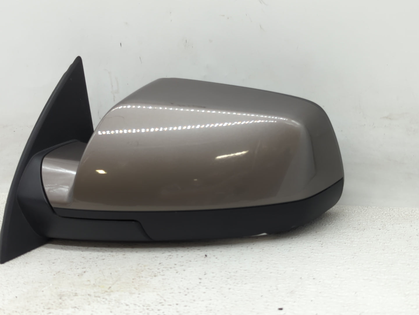 2010-2011 Chevrolet Equinox Driver Side View Mirror - Left Door Mirror OEM Used - Oemusedautoparts1.com