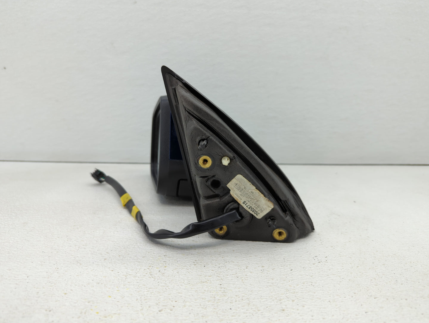2010-2011 Chevrolet Equinox Driver Side View Mirror - Left Door Mirror OEM Used - Oemusedautoparts1.com