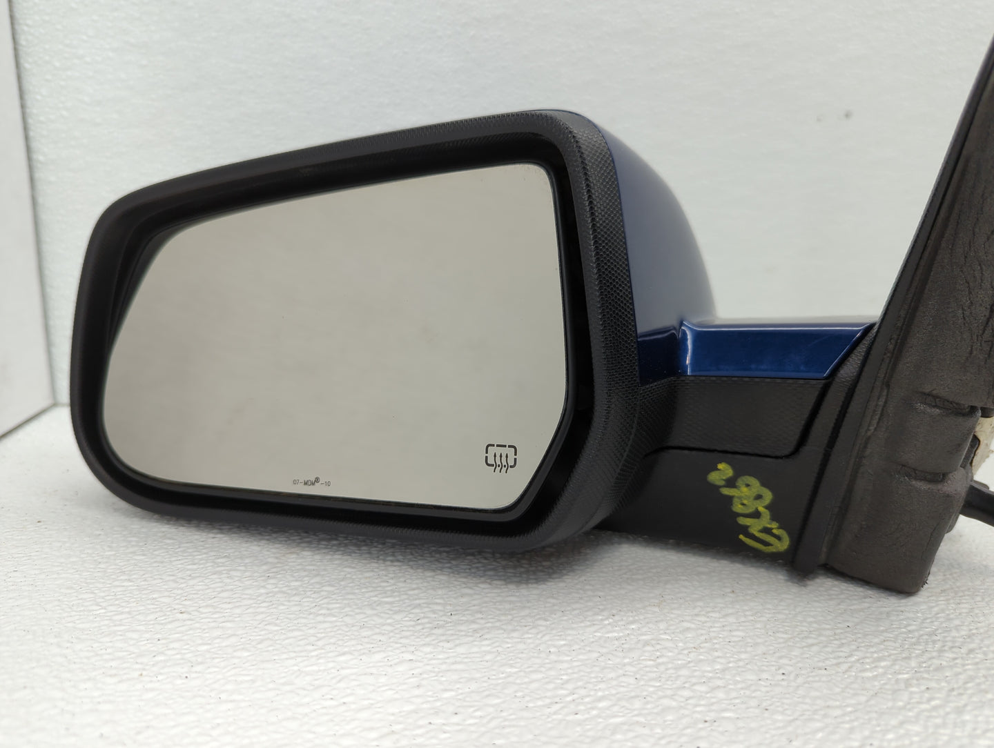 2010-2011 Chevrolet Equinox Driver Side View Mirror - Left Door Mirror OEM Used - Oemusedautoparts1.com