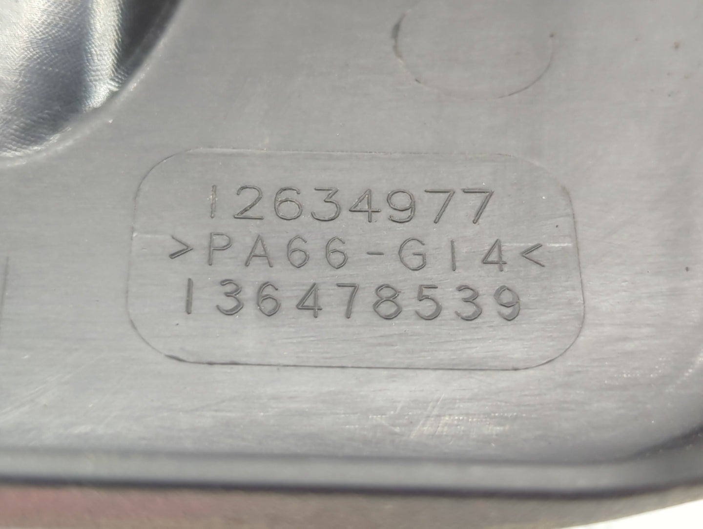 2010 Chevrolet Equinox Engine Cover - Oemusedautoparts1.com