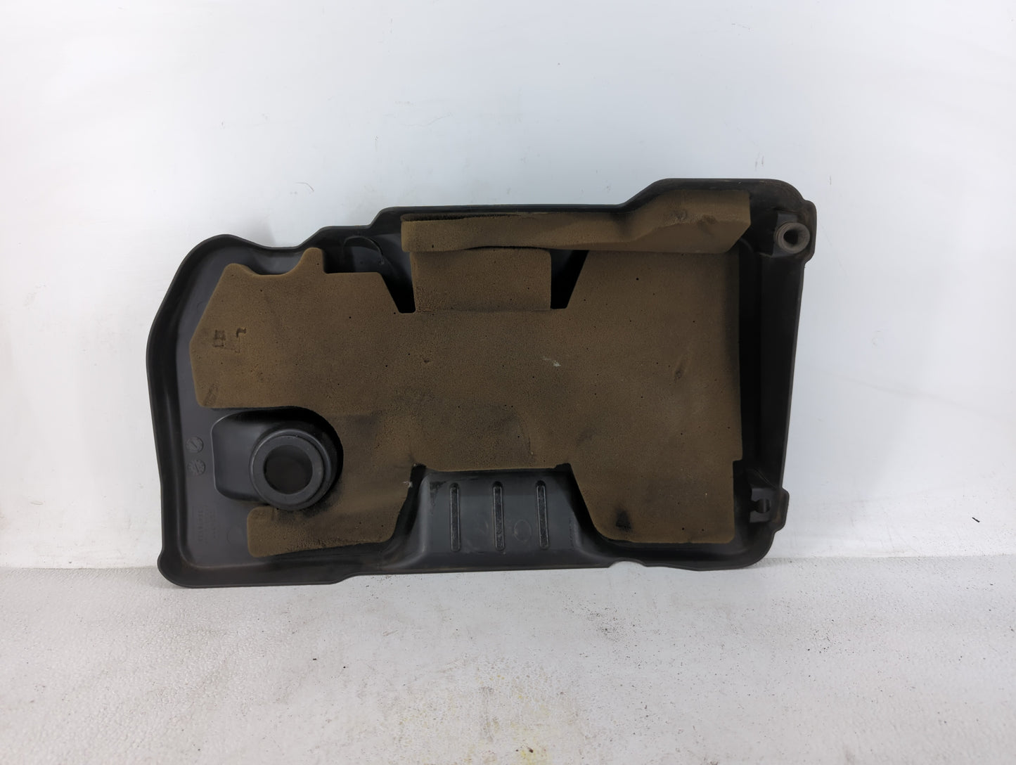 2010 Chevrolet Equinox Engine Cover - Oemusedautoparts1.com