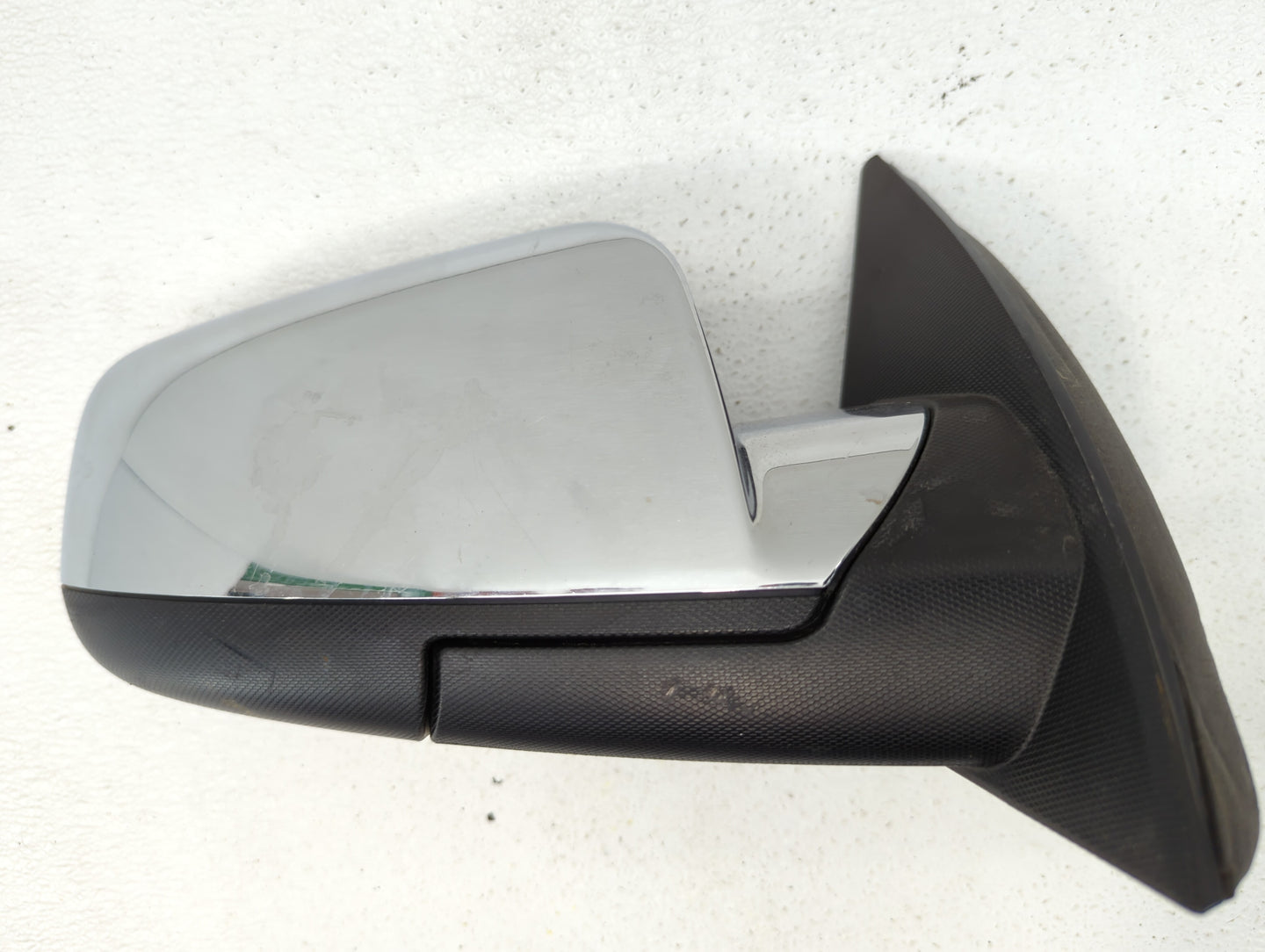 2010-2011 Chevrolet Equinox Passenger Side View Mirror - Right Door Mirror OEM Used - Oemusedautoparts1.com
