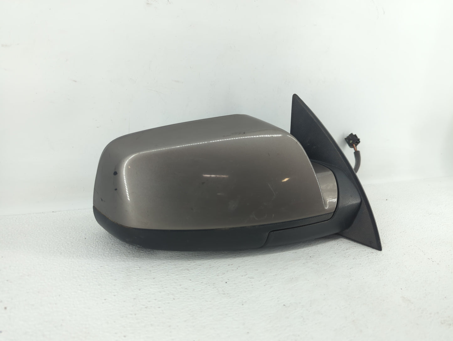 2010-2011 Chevrolet Equinox Passenger Side View Mirror - Right Door Mirror OEM Used - Oemusedautoparts1.com