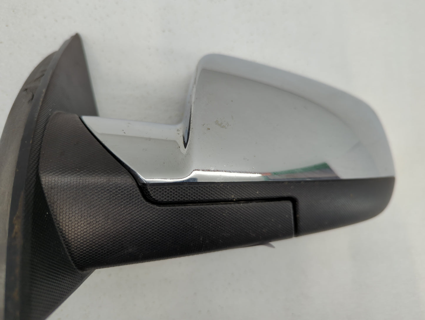 2010-2011 Chevrolet Equinox Driver Side View Mirror - Left Door Mirror OEM Used - Oemusedautoparts1.com