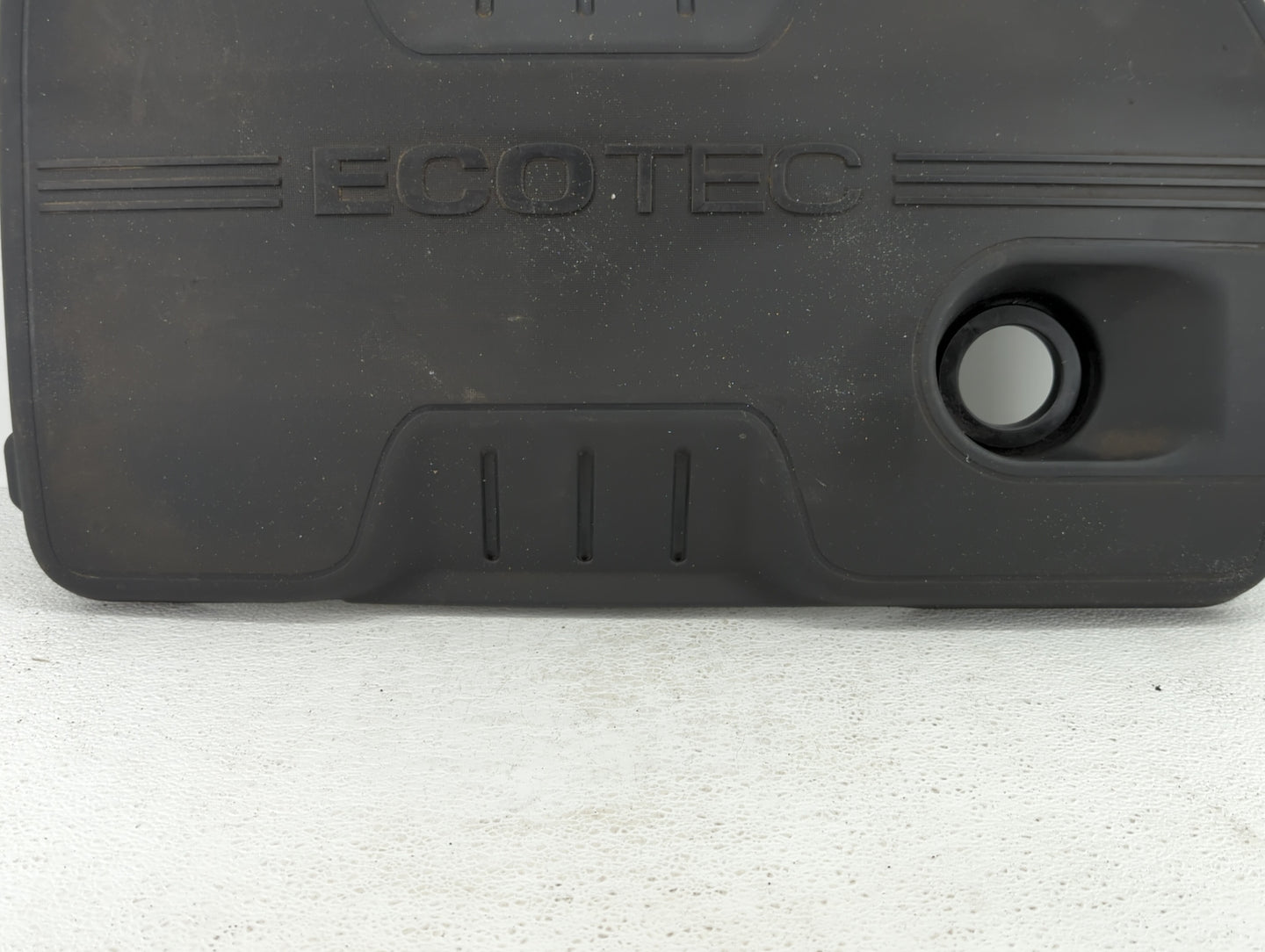 2010 Chevrolet Equinox Engine Cover - Oemusedautoparts1.com
