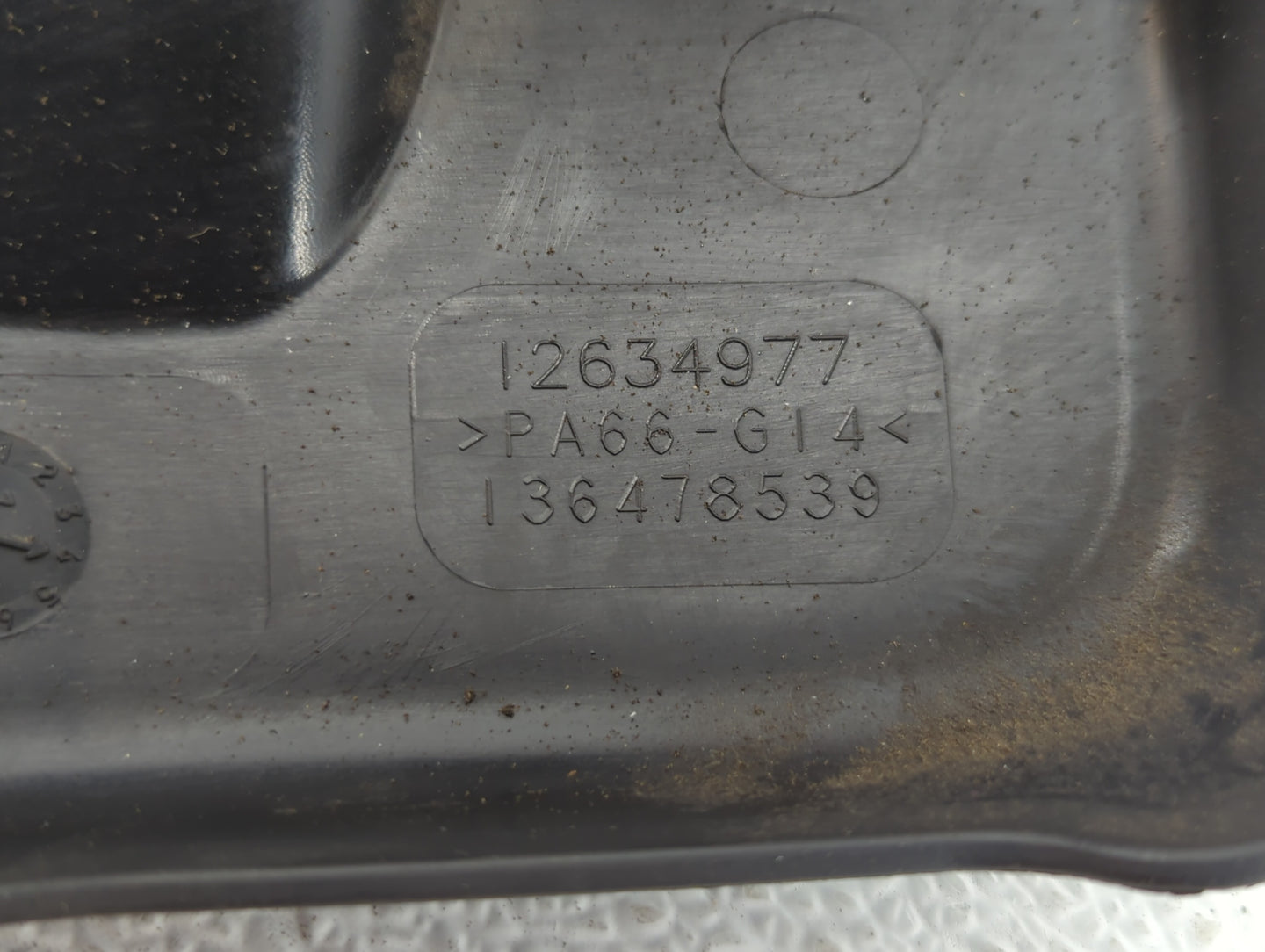 2010 Chevrolet Equinox Engine Cover - Oemusedautoparts1.com