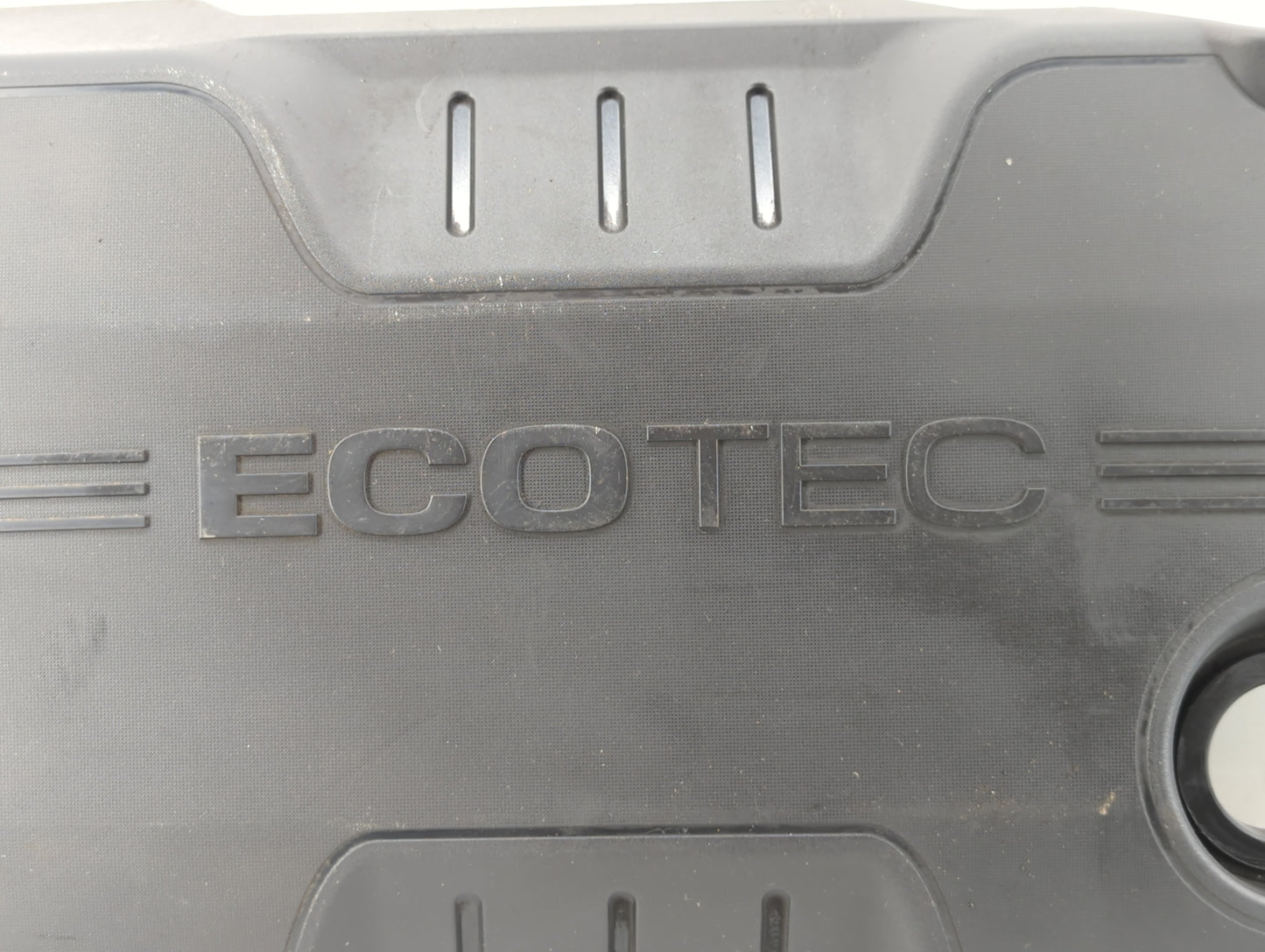 2010 Chevrolet Equinox Engine Cover - Oemusedautoparts1.com