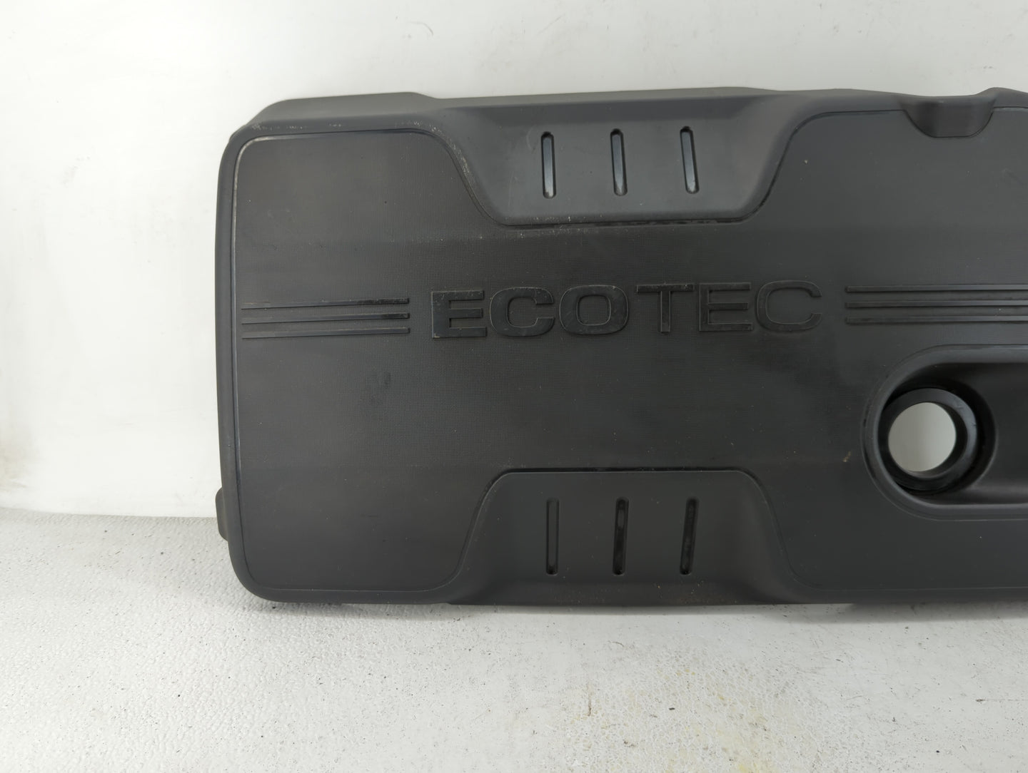 2010 Chevrolet Equinox Engine Cover - Oemusedautoparts1.com