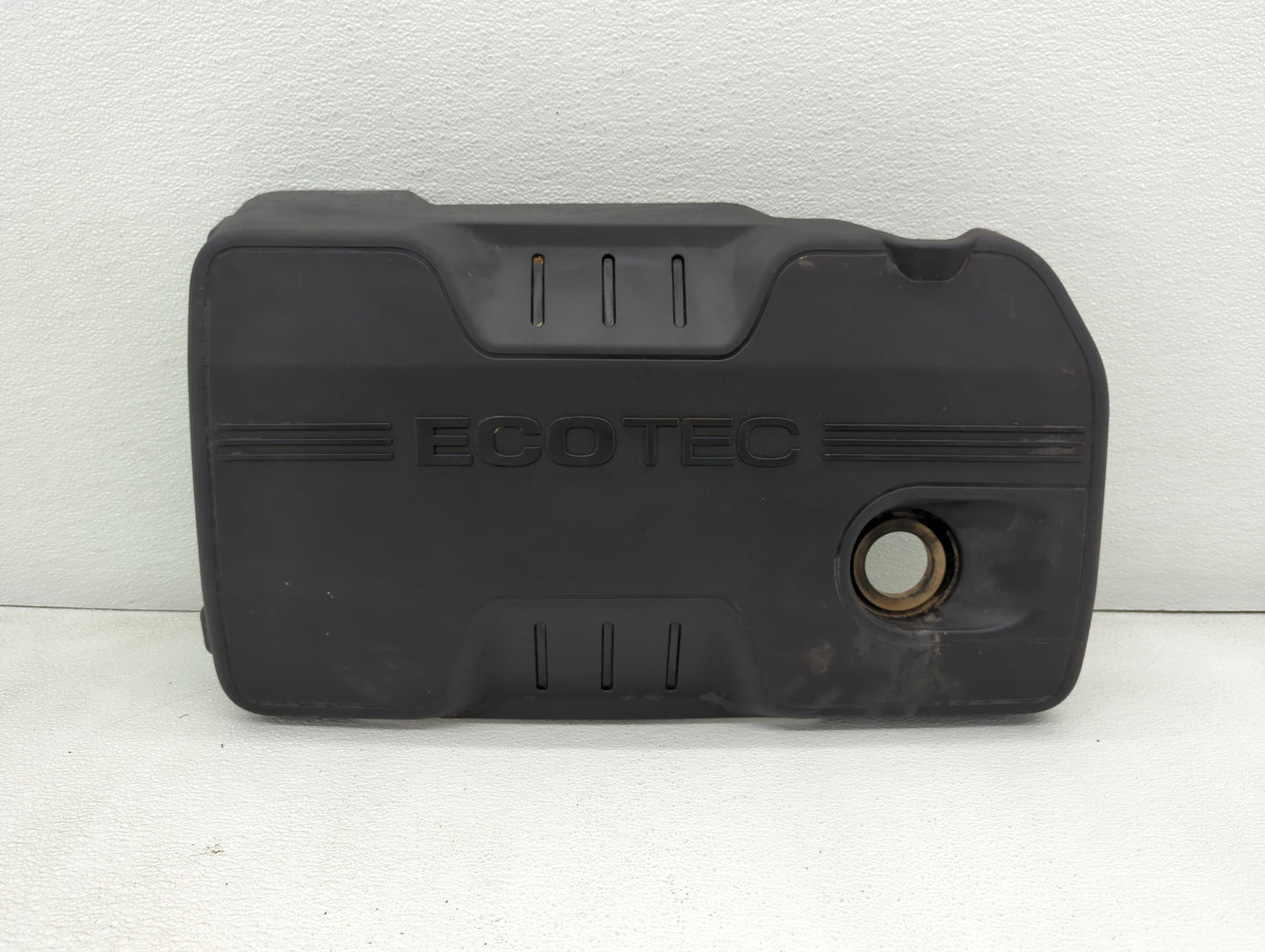 2010 Chevrolet Equinox Engine Cover - Oemusedautoparts1.com