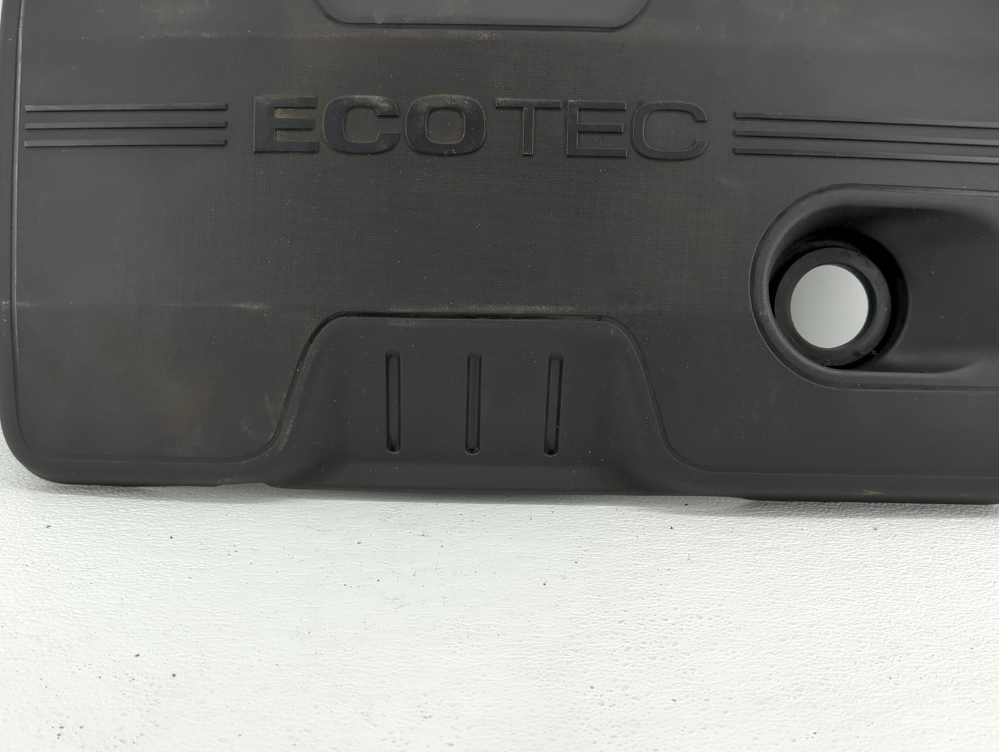 2010 Chevrolet Equinox Engine Cover - Oemusedautoparts1.com