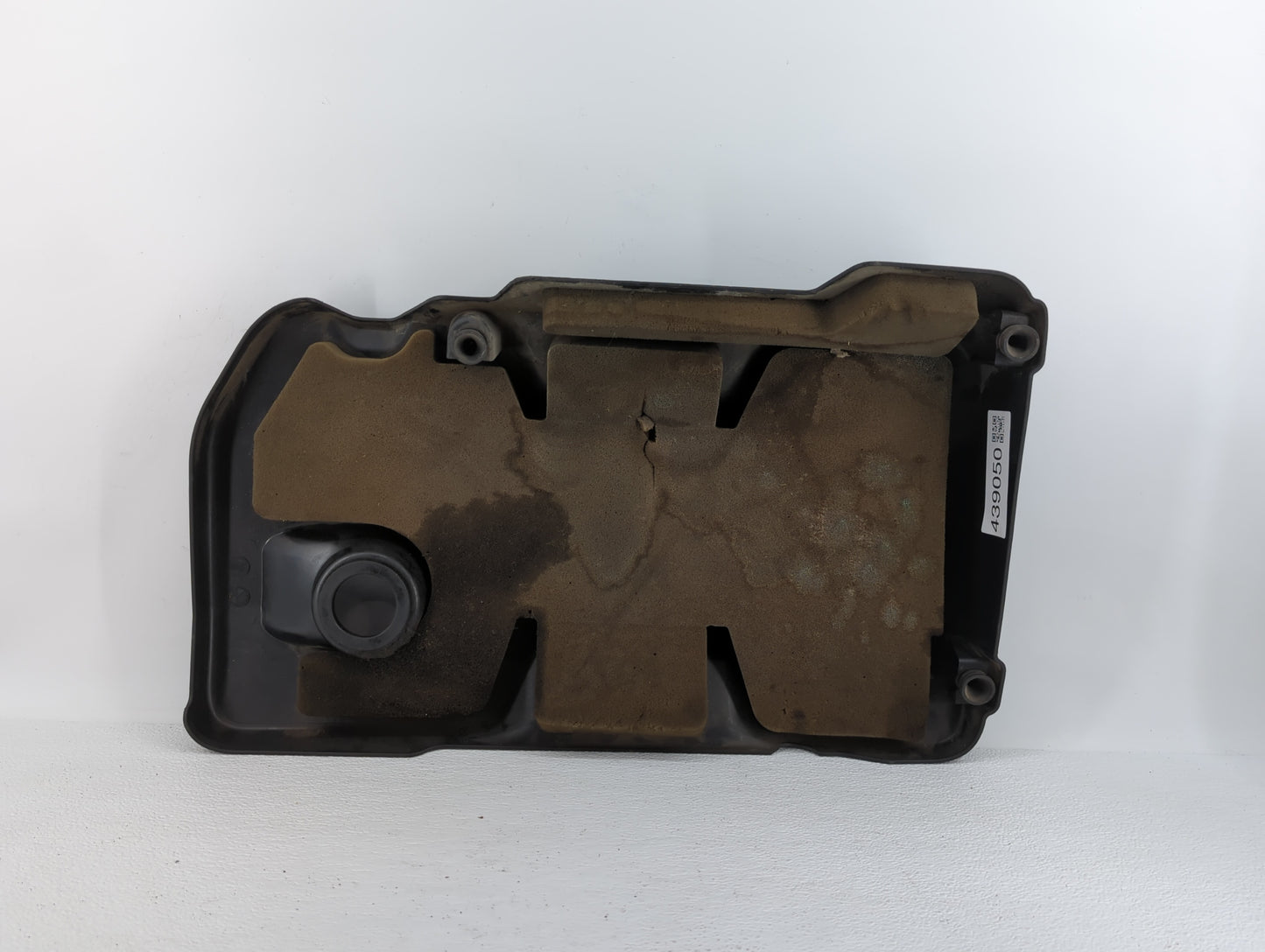 2010 Chevrolet Equinox Engine Cover - Oemusedautoparts1.com