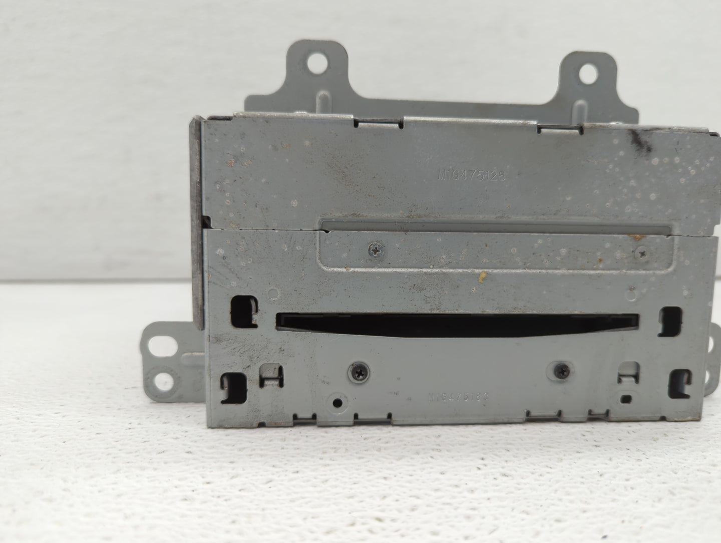 2010-2010 Chevrolet Equinox Am Fm Cd Player Radio Receiver - Oemusedautoparts1.com