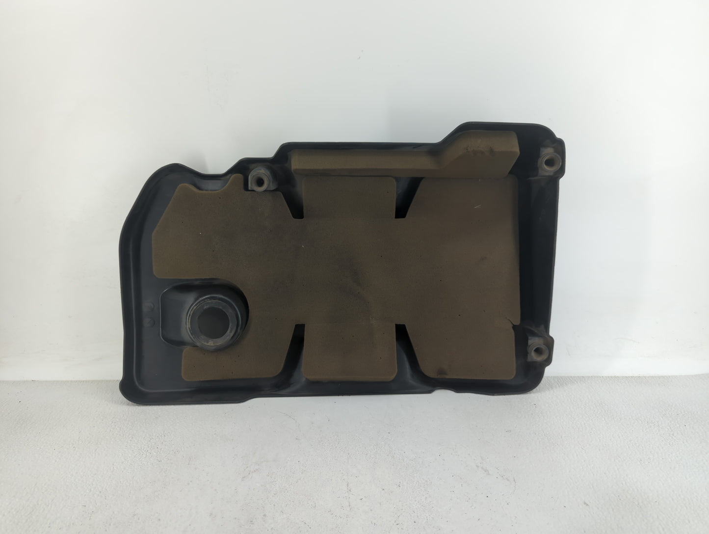 2010 Chevrolet Equinox Engine Cover - Oemusedautoparts1.com